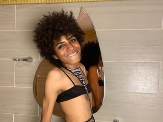 ViiolettSalvatore Streamate Model