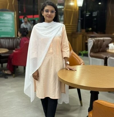 124pakhi Stripchat Model