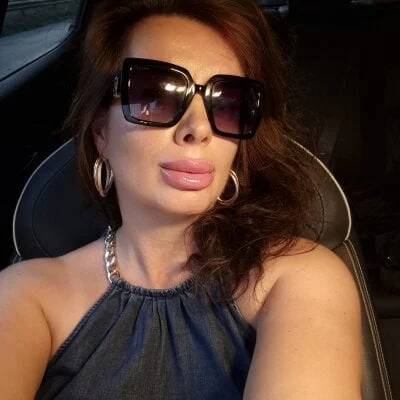 Adivaaa Stripchat Model