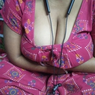 BERRY_00 Stripchat Model