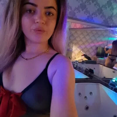 Best_RaqueleDiva Stripchat Model