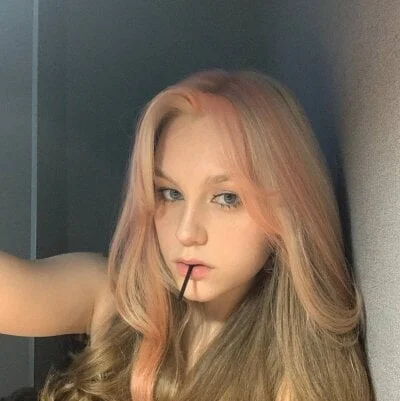 CherieSprinzl Stripchat Model