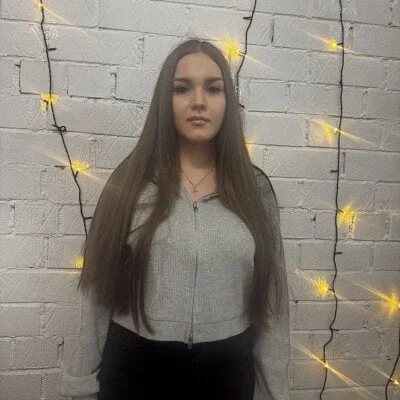 CrissyKales Stripchat Model