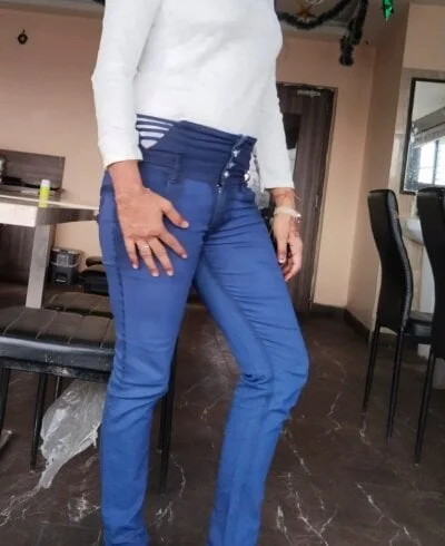 Cute-Simmi69 Stripchat Model