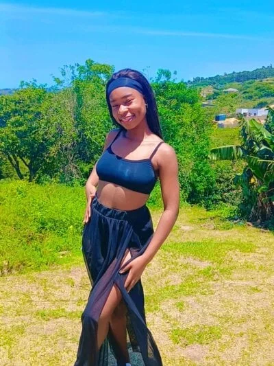 Dark-dindy18 Stripchat Model