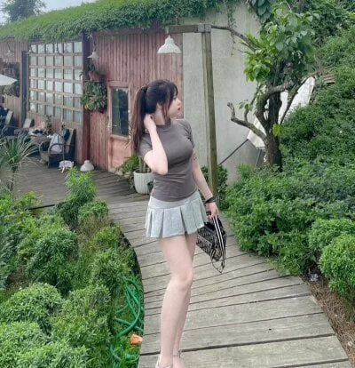 Desi_sara Stripchat Model