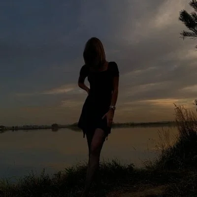 Dreamgirl77777 Stripchat Model