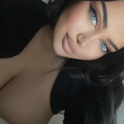 EmiliaPetrova Stripchat Model