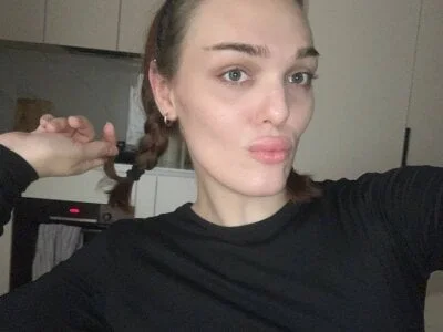 EmiliaRhodes Stripchat Model