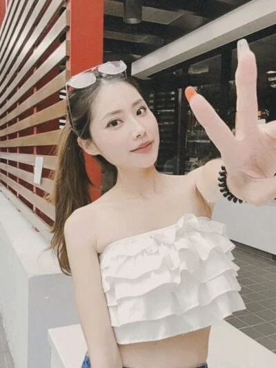 Last screenshot of F888f's Show