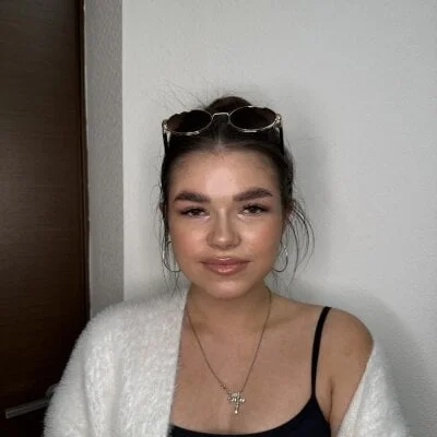 HollisHearl Stripchat Model