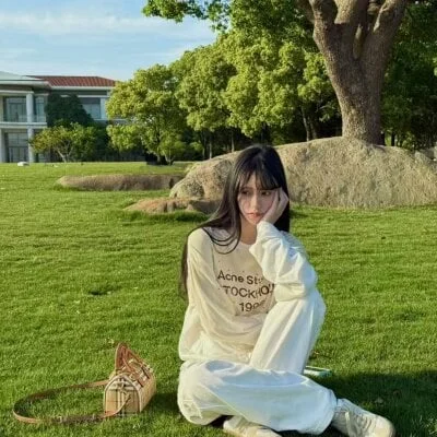 KnockedTwit Stripchat Model