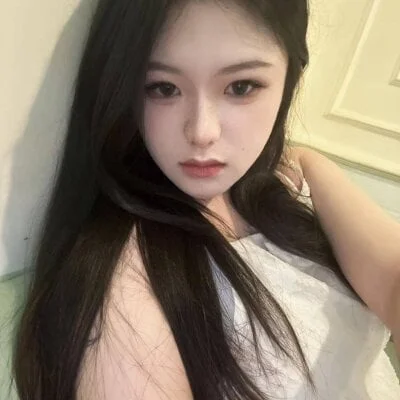 Lgirl-520 Stripchat Model