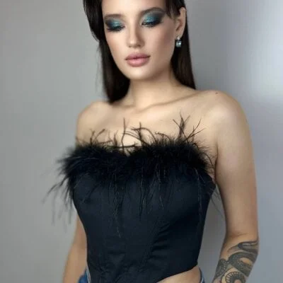 Miss_chiks Stripchat Model