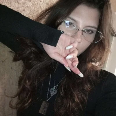 ModestLily Stripchat Model