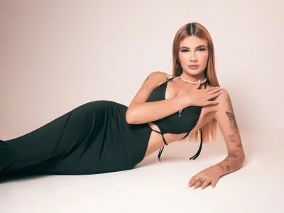 NiaHolland Stripchat Model