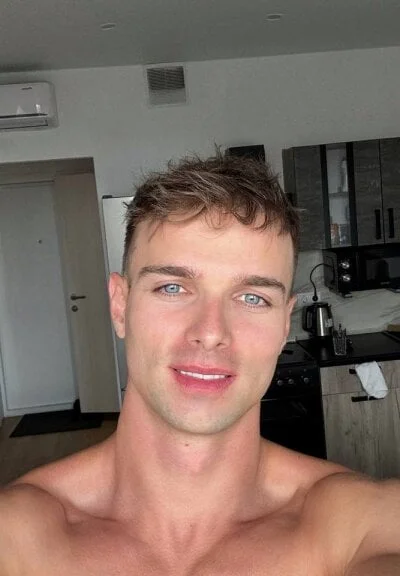 Nik_Sharp Stripchat Model