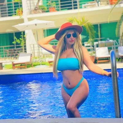 RoxxyDallas Stripchat Model