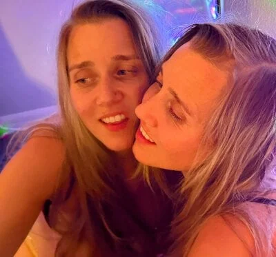 SkyelarSommer Stripchat Model