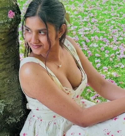 Last screenshot of Small_Titss's Show