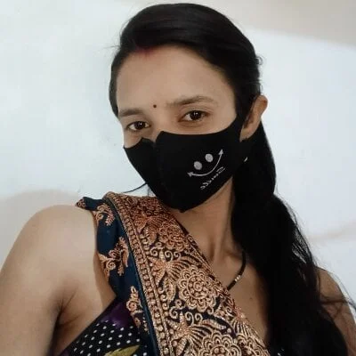 Suhani512 Stripchat Model