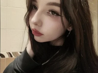 WhiteNoiseJoy Stripchat Model