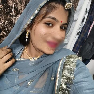 Wow_Riya Stripchat Model