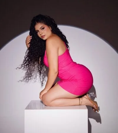 Yassy_vazquez Stripchat Model