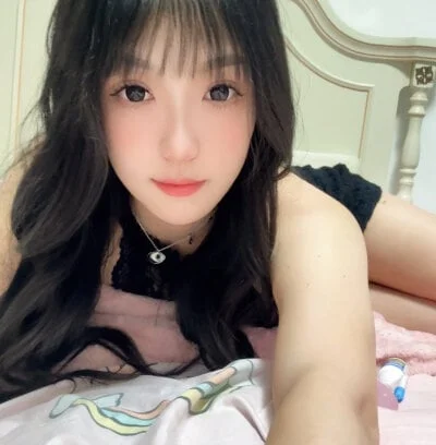 Yaya--728 Stripchat Model