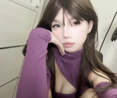 Yiyi-707 Stripchat Model