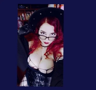 alicce_moon_ Stripchat Model