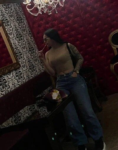 alicia_bond Stripchat Model