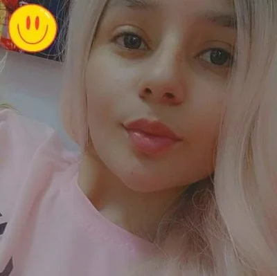 bella_adams_ Stripchat Model