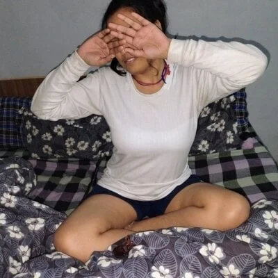 hotty_ragini Stripchat Model