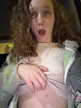 outside_rosy Stripchat Model