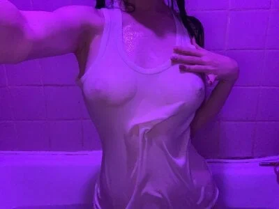 selena_lil_girl Stripchat Model