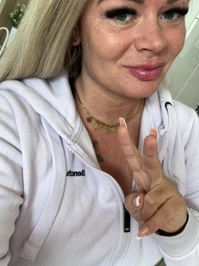 sun_shine91 Stripchat Model