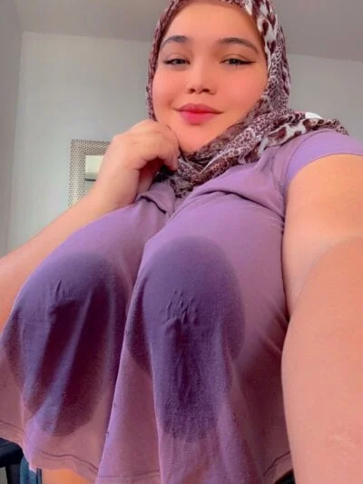 sweetmuslim01 Stripchat Model