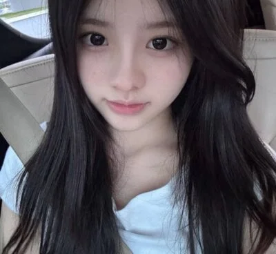 uiui521 Stripchat Model