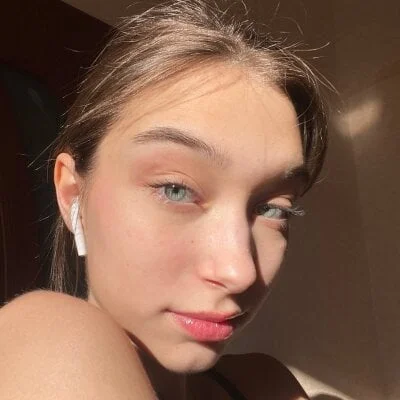 vixinp Stripchat Model