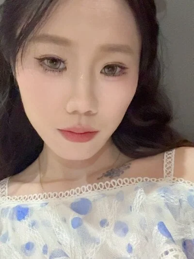 zizi_2 Stripchat Model