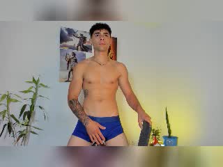 AlexZT Xlovecam Model
