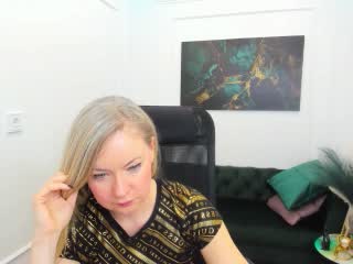 CharlotteKerti Xlovecam Model