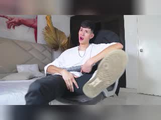 JeanKarloLeone Xlovecam Model